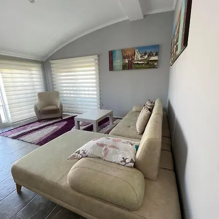 Belka Golf Luxury Poolside Apartment *