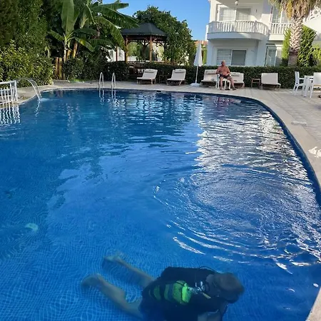 Belka Golf Luxury Poolside Appartement